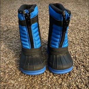 Kid’s snow boots